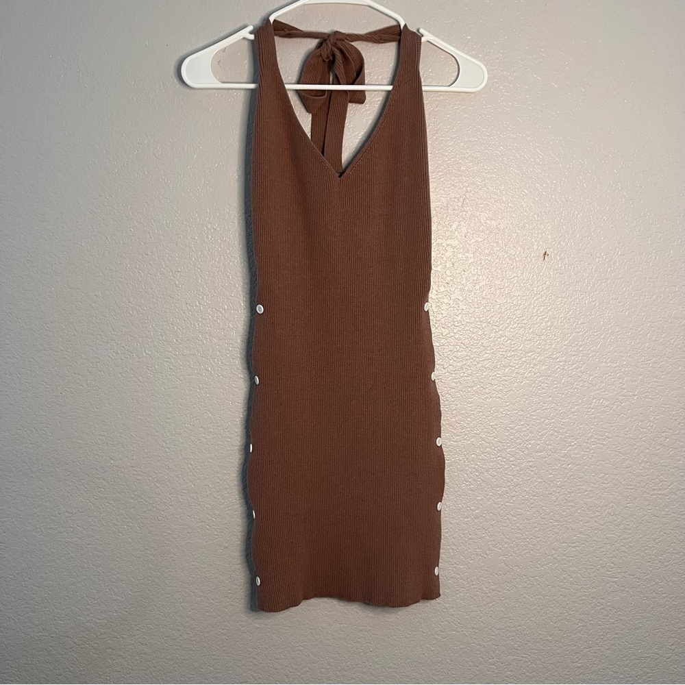 White Fox brown ribbed knit bodycon mini dress w/ a halter neckline side buttons